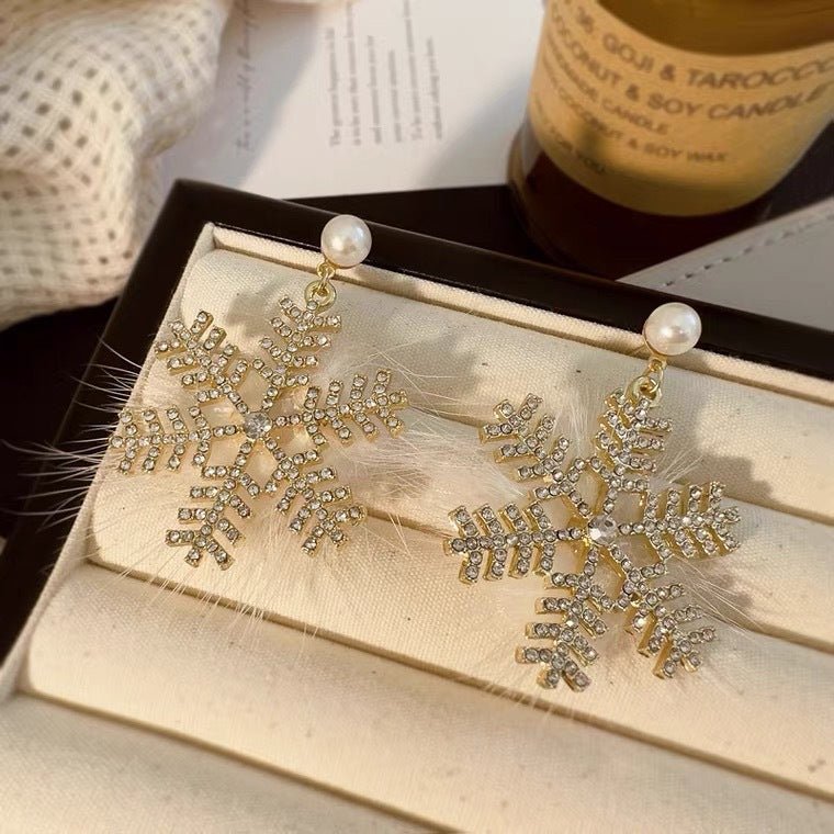 Christmas Snowflake Earrings ❄️💎🤍 - ZenAura