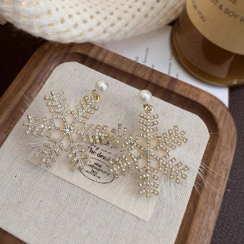 Christmas Snowflake Earrings ❄️💎🤍 - ZenAura