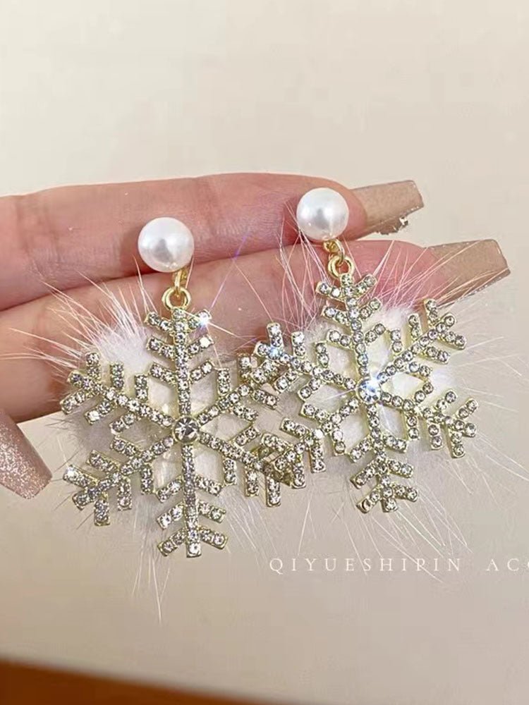 Christmas Snowflake Earrings ❄️💎🤍 - ZenAura