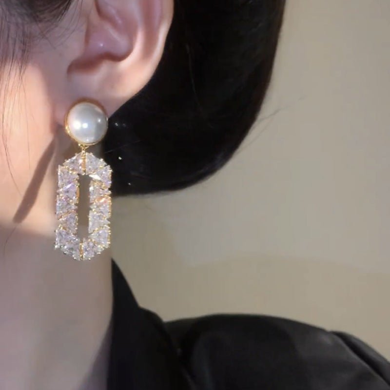 Oval Full Diamond Eardrops with Pearl Accent 💠🤍 - ZenAura