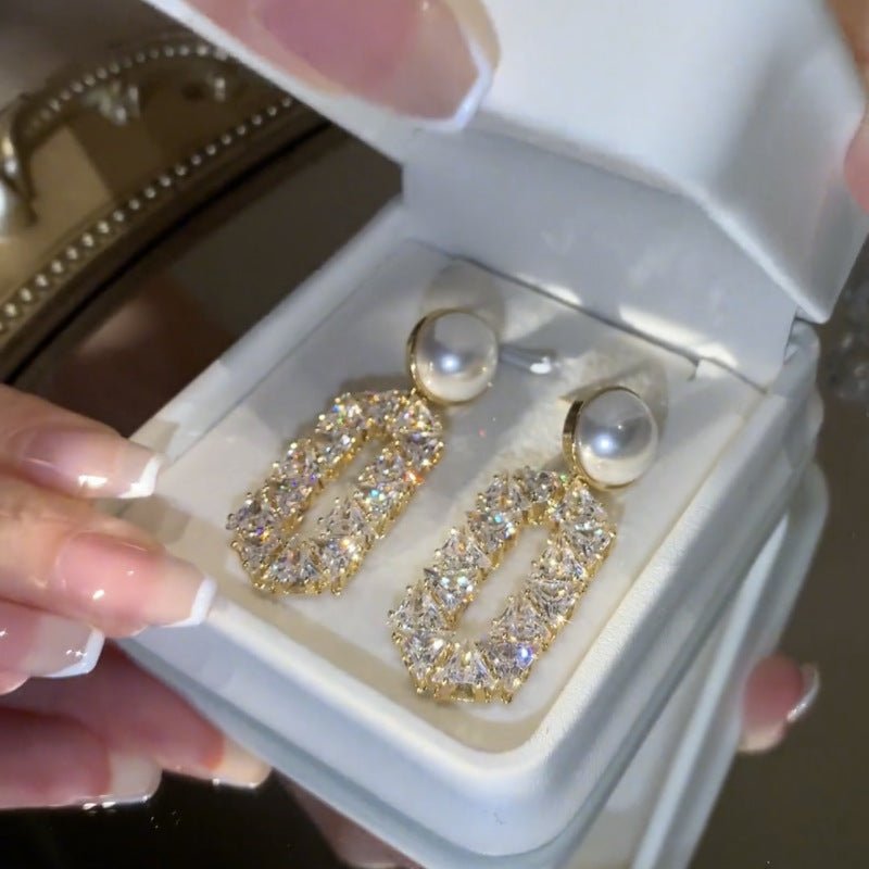 Oval Full Diamond Eardrops with Pearl Accent 💠🤍 - ZenAura